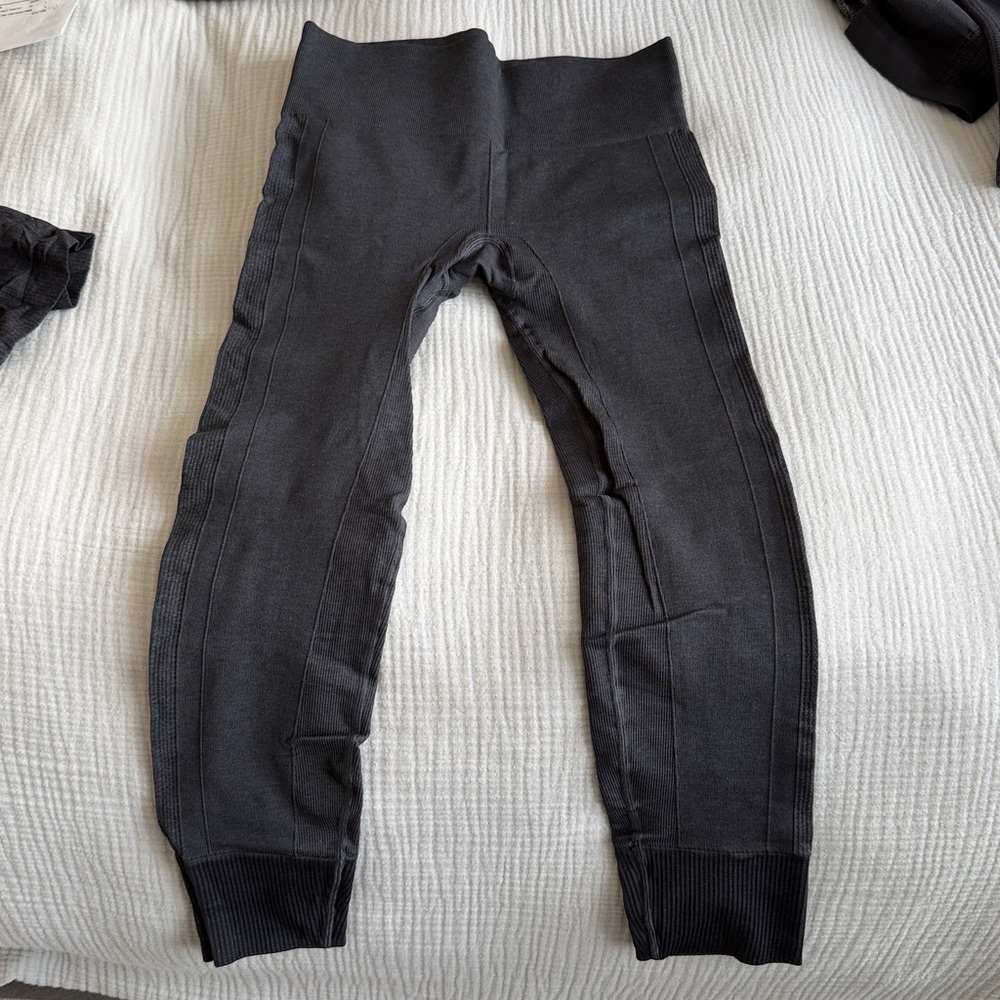 Perfect Condition Lululemon Ebb to Street Pant
